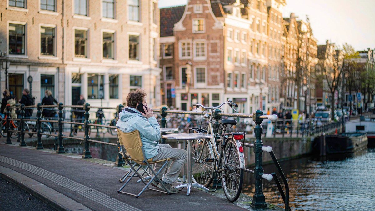 Netherlands eSIM With a Phone Number: When It Pays